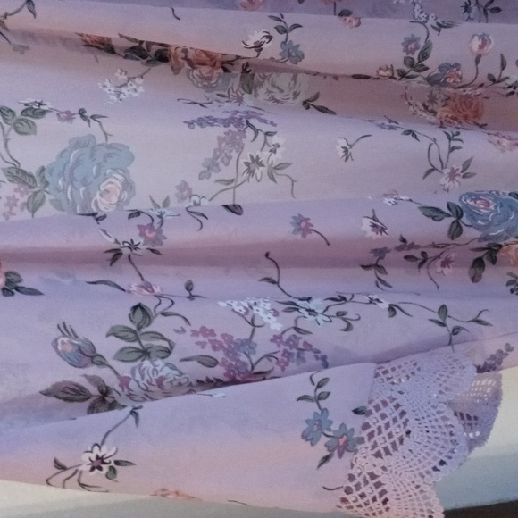 Wallflower cover up - Picture 3 of 4